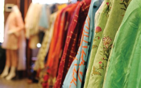 The Vibrant World of Pakistani Clothing