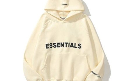 The Essentials Hoodie: Comfort and Style Perfectly Combined
