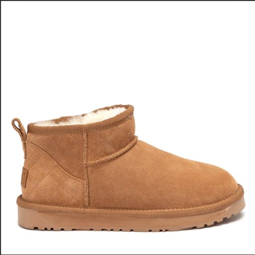 Stylish Comfort: UGG Boots for Women This Season