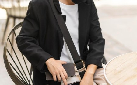 Mumbai’s Duffle & File Folder Bag Makers Redefining Travel & Office Utility!