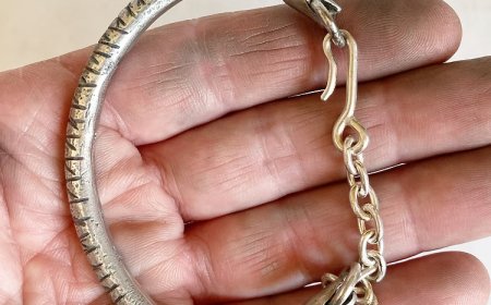 What Are the Benefits of Silver Cuff Bracelets and Skull Rings for Men?