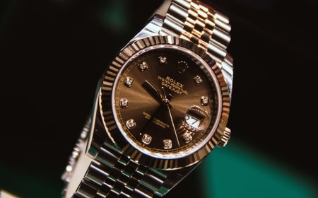 How to Consider Before Buying a Rolex: A Comprehensive Guide